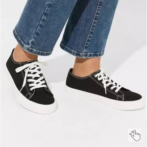 Torrid lace up sneakers 10 wide